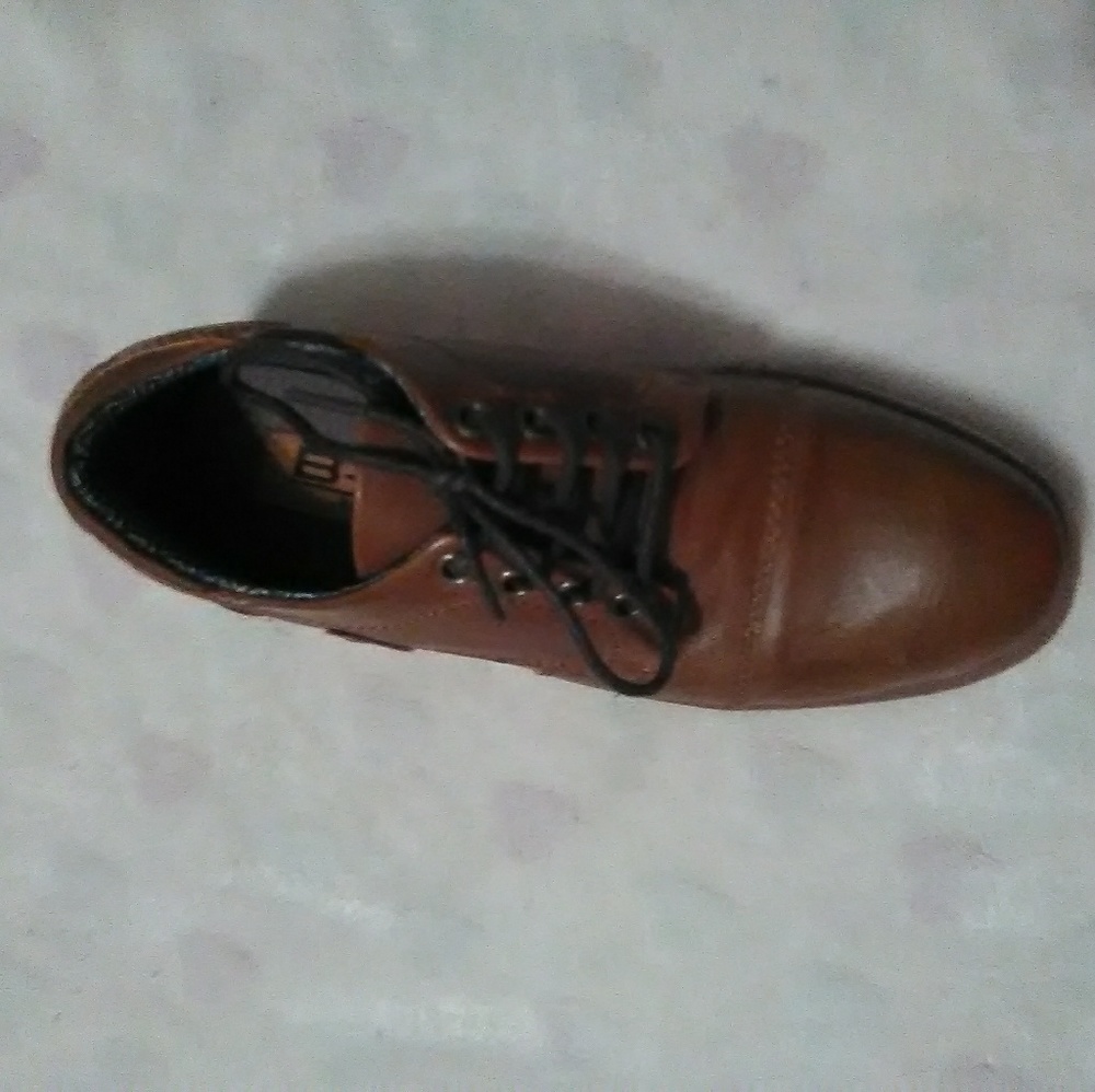 Boys shoes